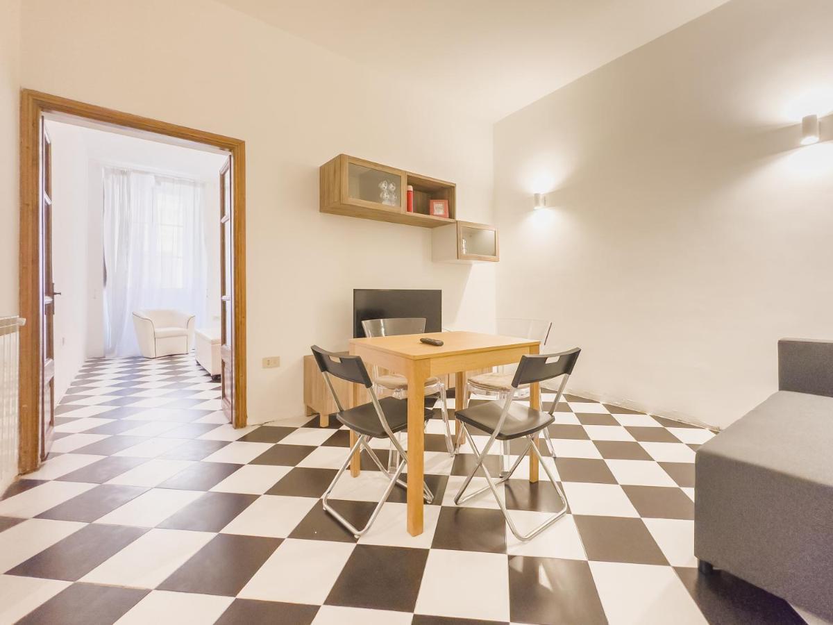 Domus Sant'elena 2 Apartment Rom