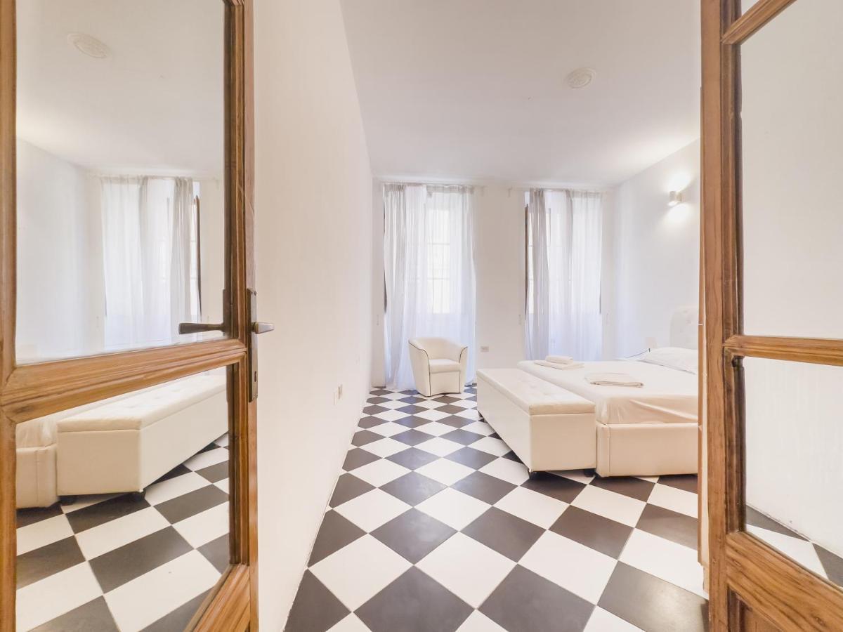 Domus Sant'elena 2 * Rom